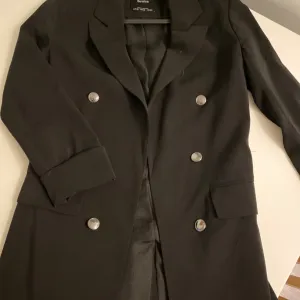 Bershka sako NOVI