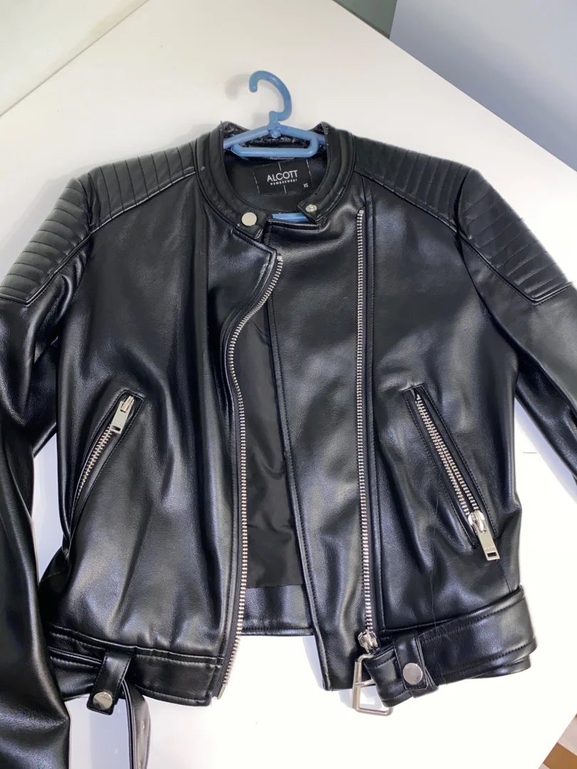 Jesenja jakna od veštačke kože