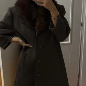 Kaput vuna sa prirodnim krznom