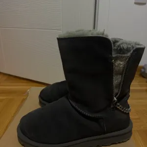 UGG original čizme