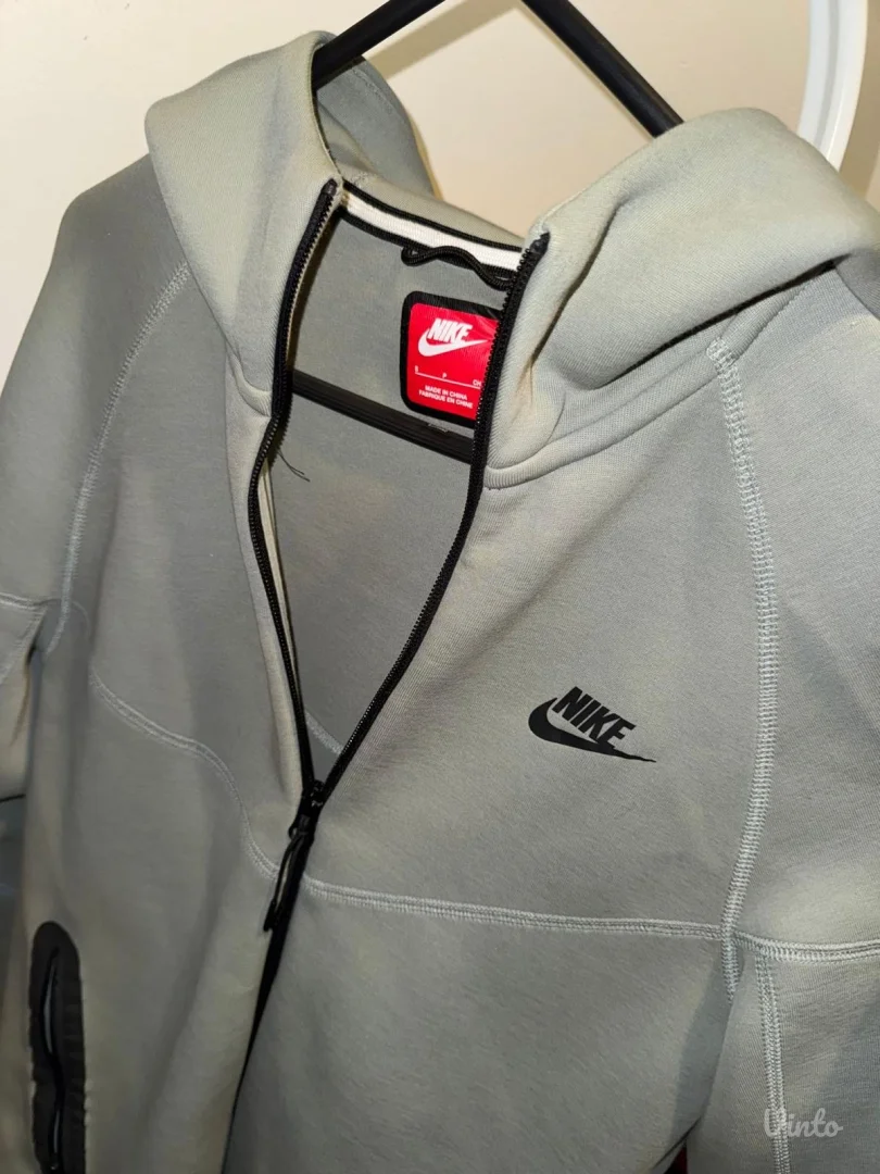 Nike Tech Fleece dukserica