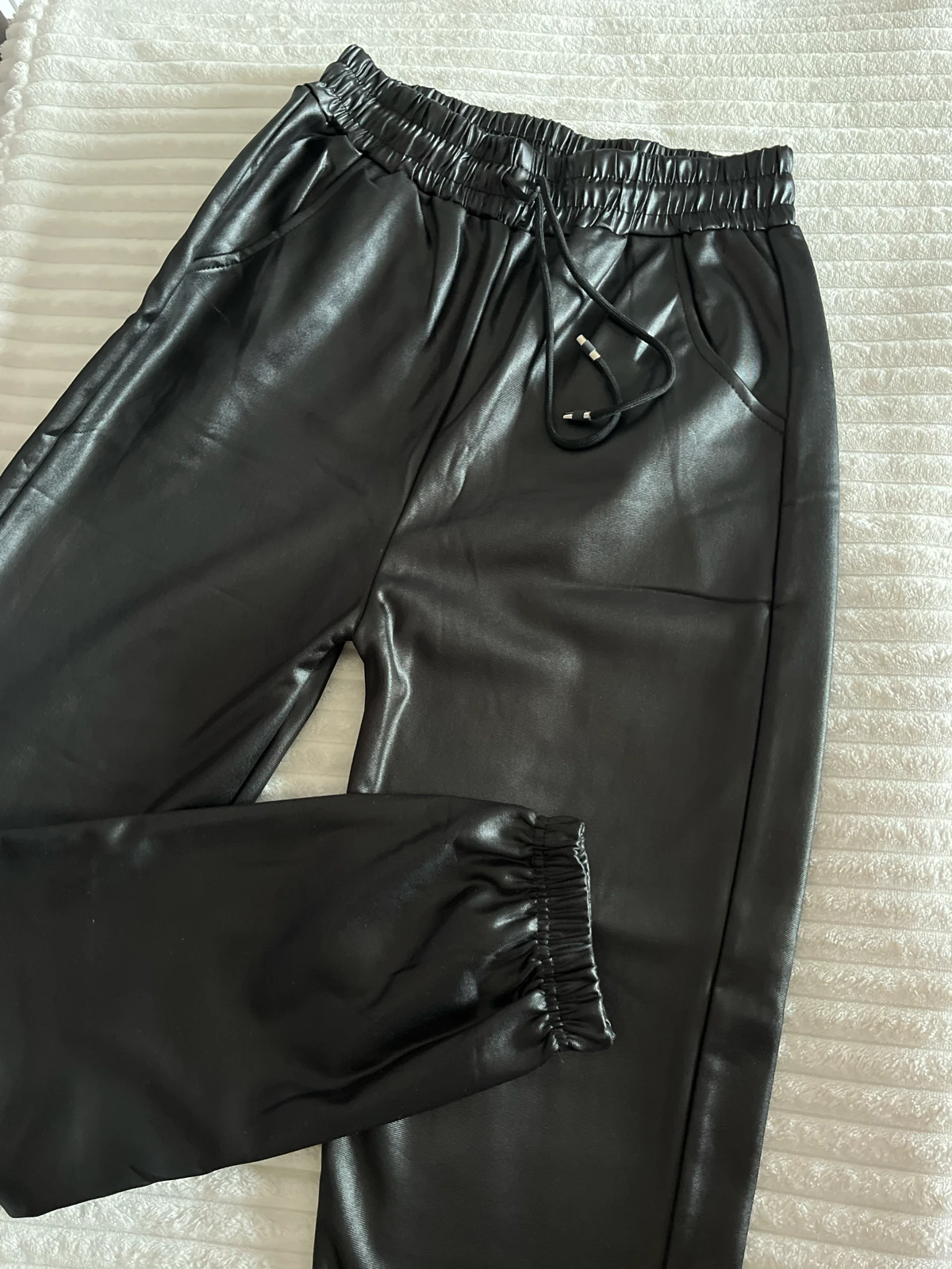 Kozne pantalone