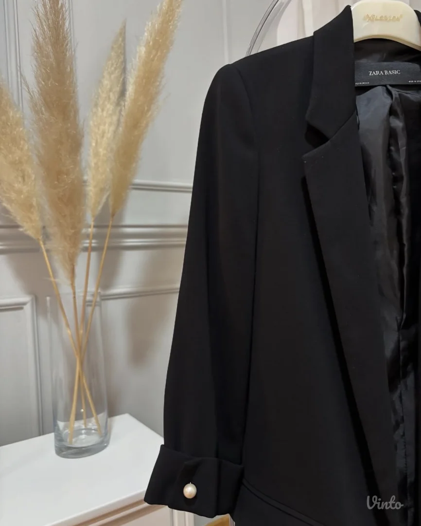 Zara crni sako