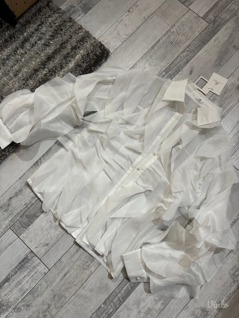 Bela košulja nova sa etiketom