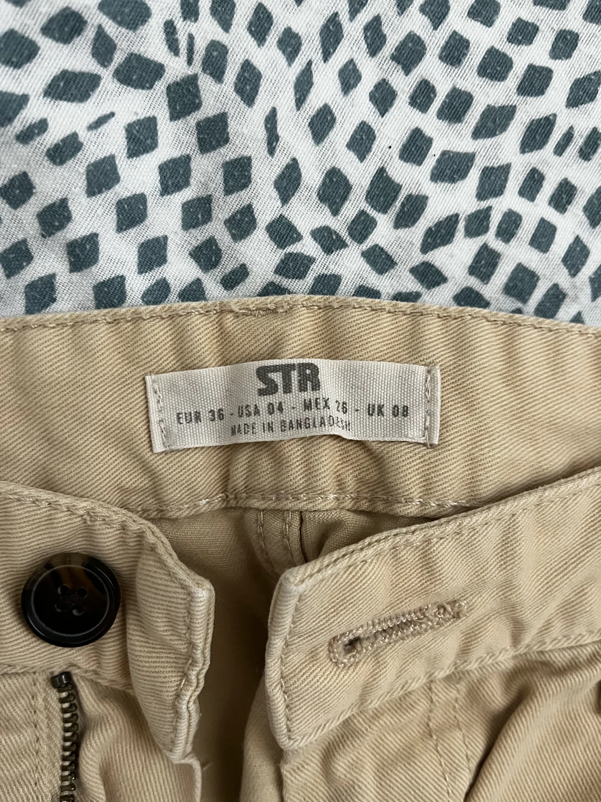 Stradivarius cargo farmerke