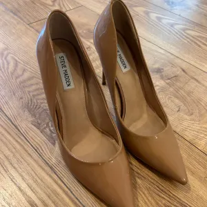 Steve Madden salonke štikle