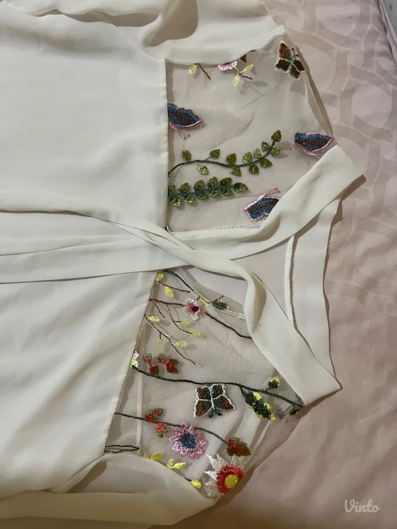 bela bluza/kosuljica