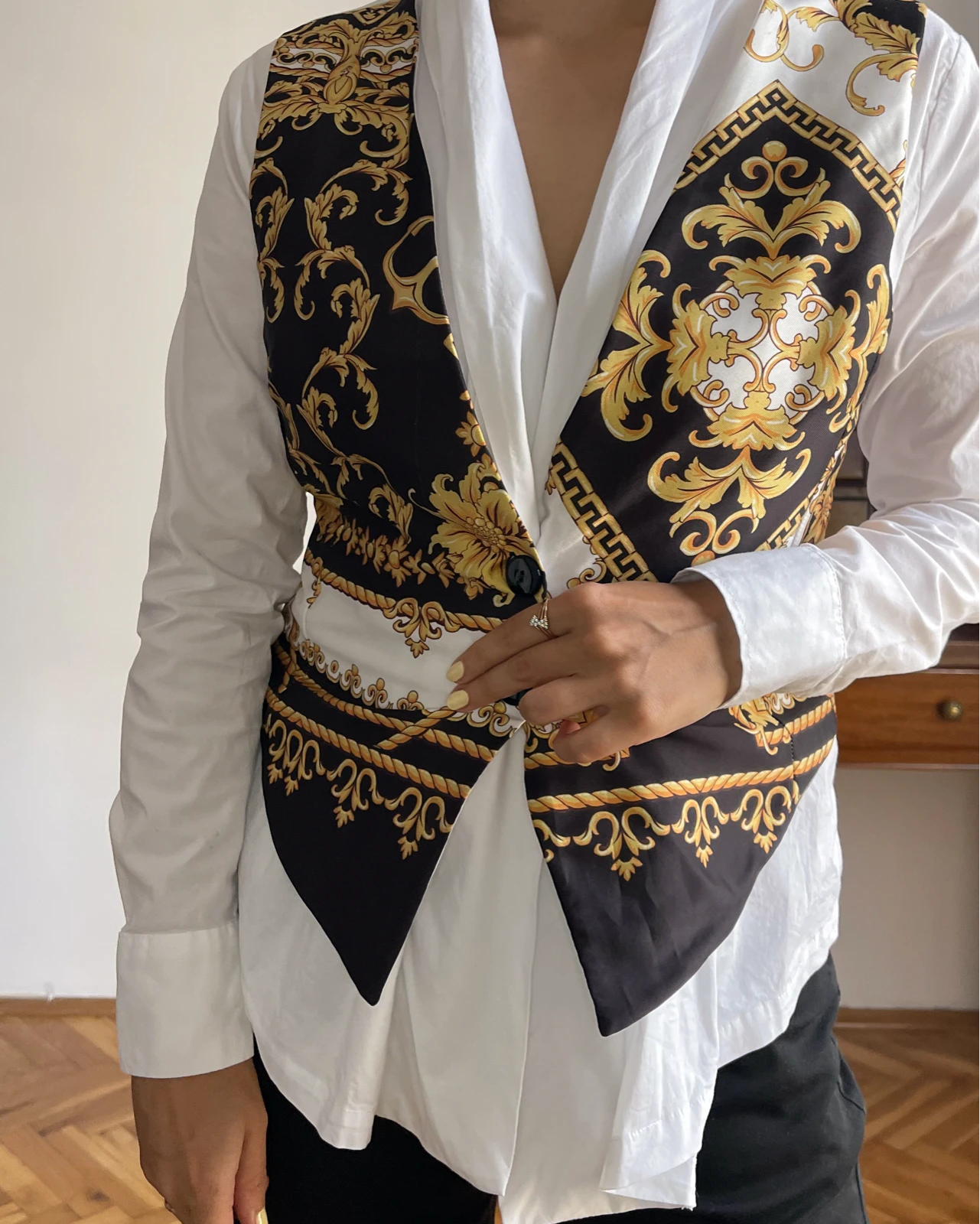 Bluza prsluk u stilu versace italija vintage 90s