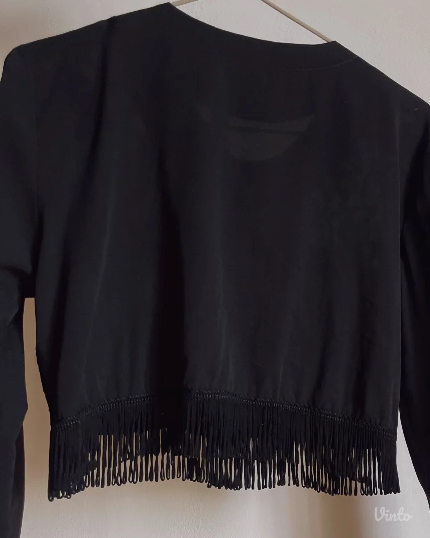 Skraćena čipkana bluza Pimkie iz 90–00-ih