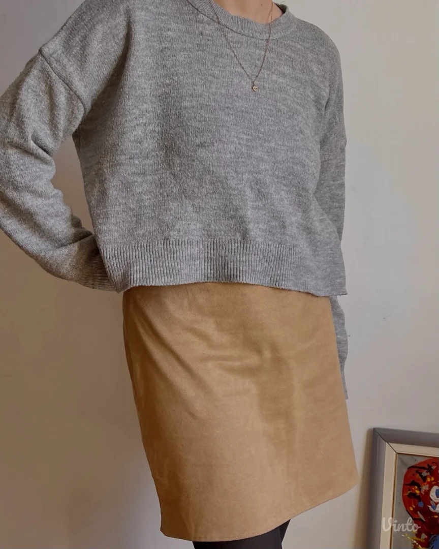 Vintage mini suknja iz ranih 2000-ih