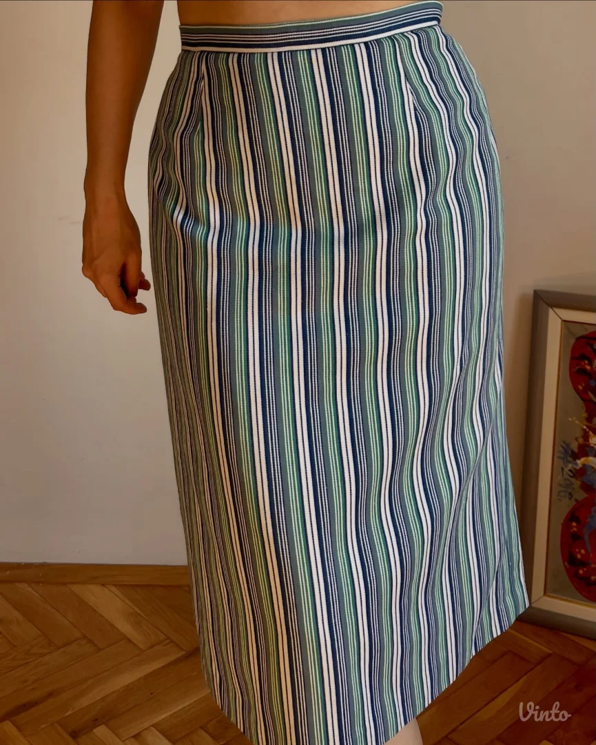 Klasična suknja sa visokim strukom