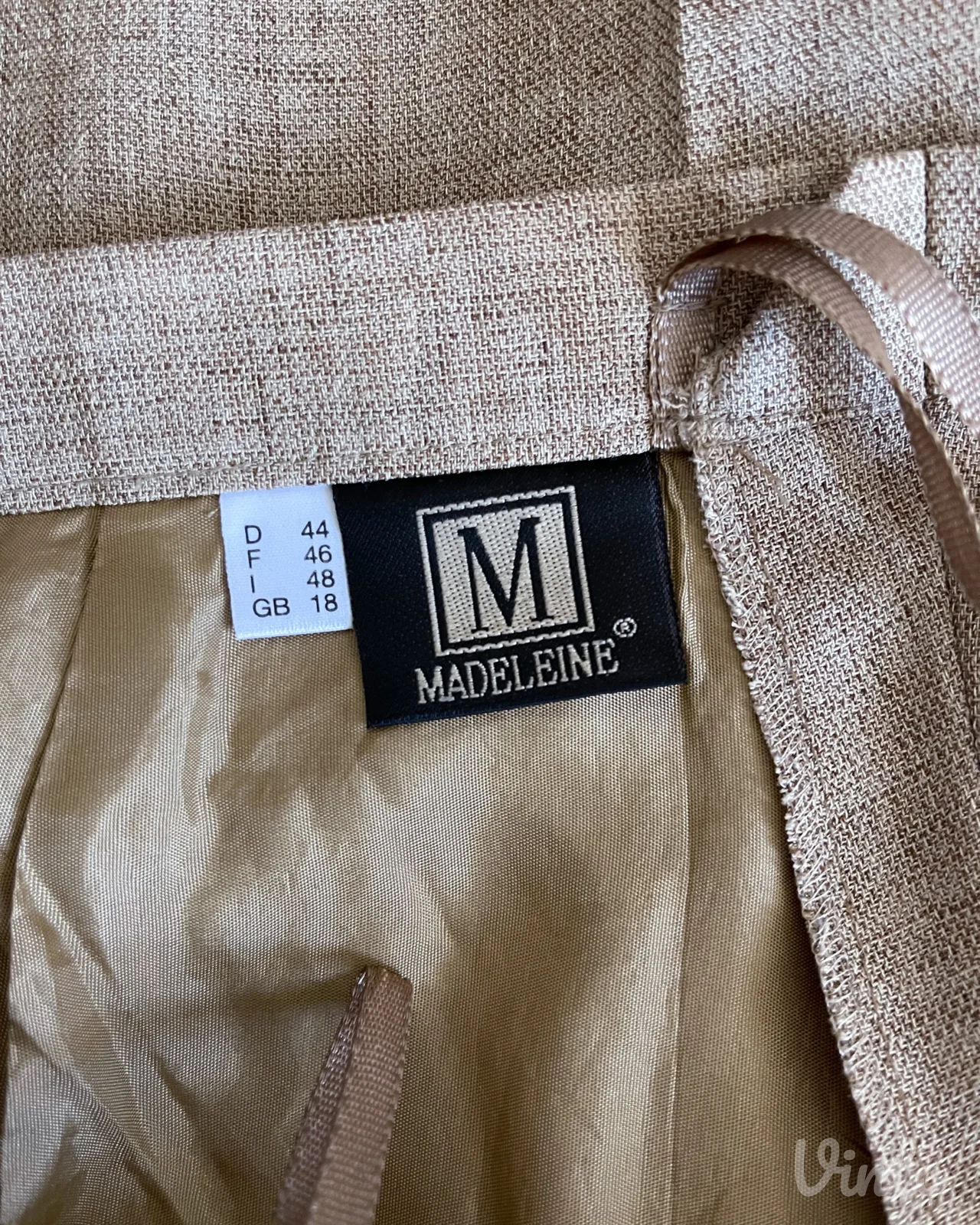 Klasične vintage pantalone premium 90 00 nemačka poslovni