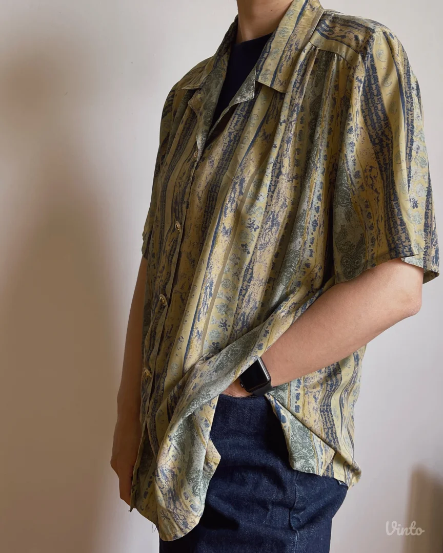 Elegantna vintage bluza italijanske proizvodnje iz perioda 80-ih i 90-ih godina