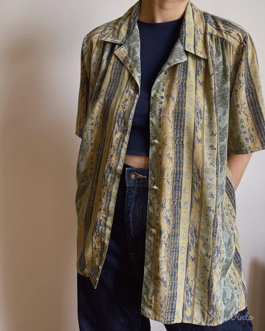 Elegantna vintage bluza italijanske proizvodnje iz perioda 80-ih i 90-ih godina