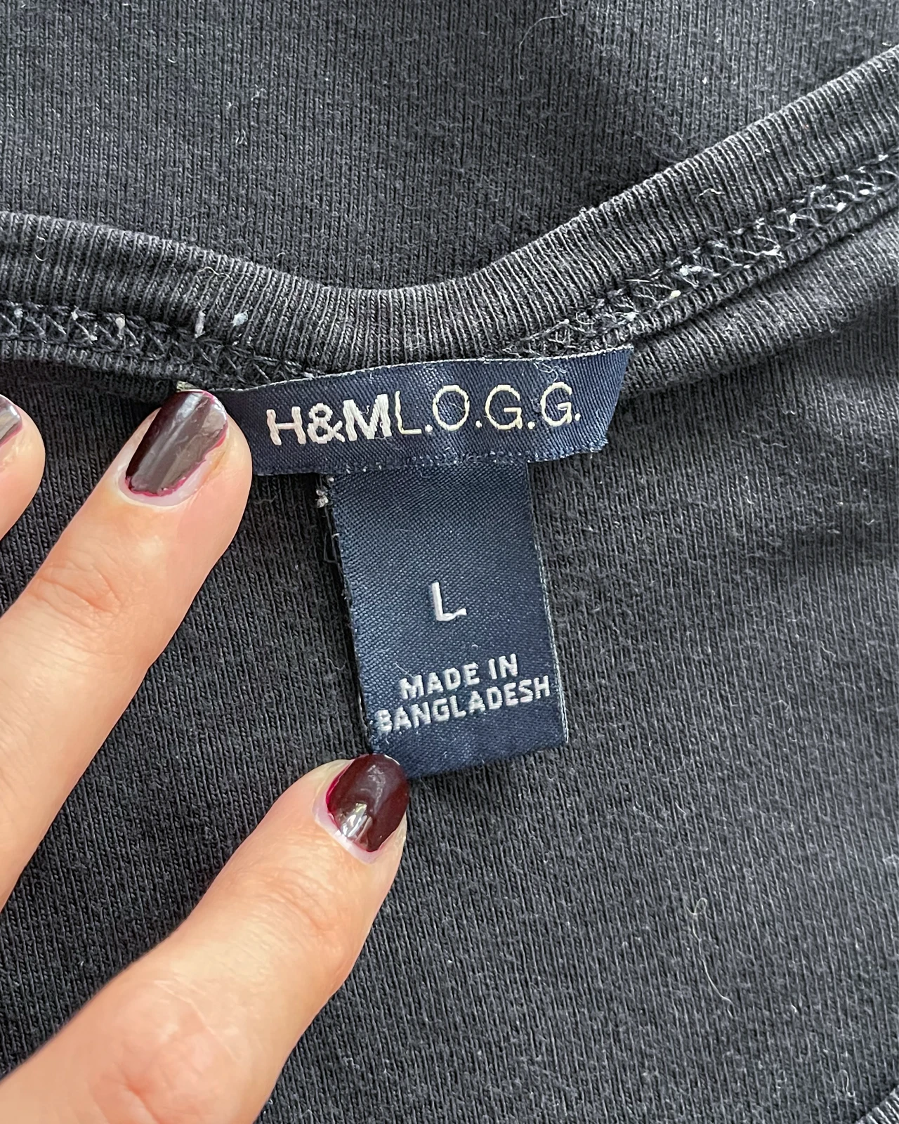 Crna majica h&m L.o.g.g.