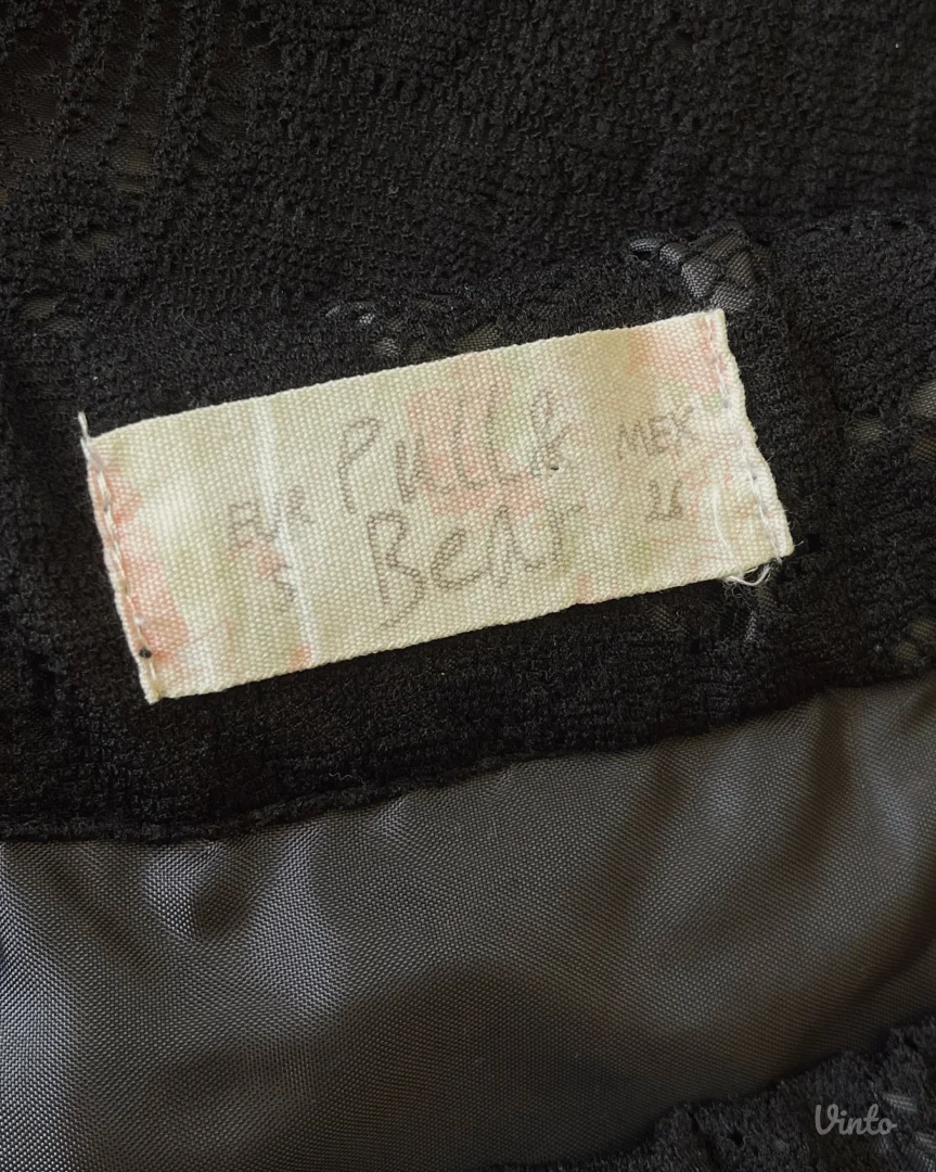 Suknja Pull&Bear iz kasnih 2000-ih — ranih 2010-ih