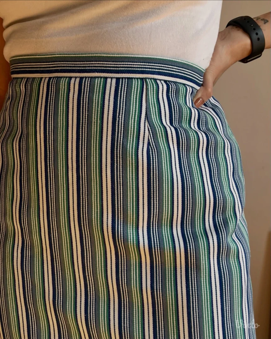 Klasična suknja sa visokim strukom