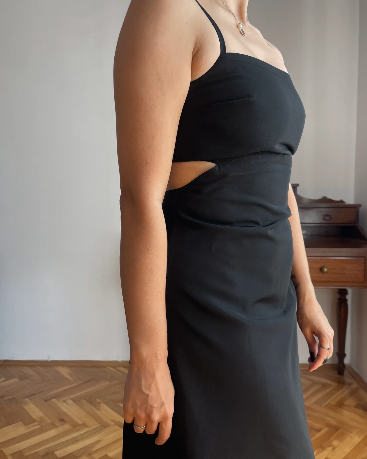 Vintage crna haljina minimalizam 90s italija