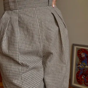 Vintage pantalone iz Zapadne Nemačke 70–80-ih