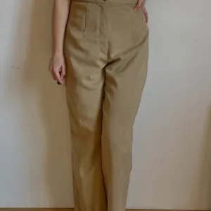 Vintage pantalone Uno Martin iz Srbije (90–00-s)