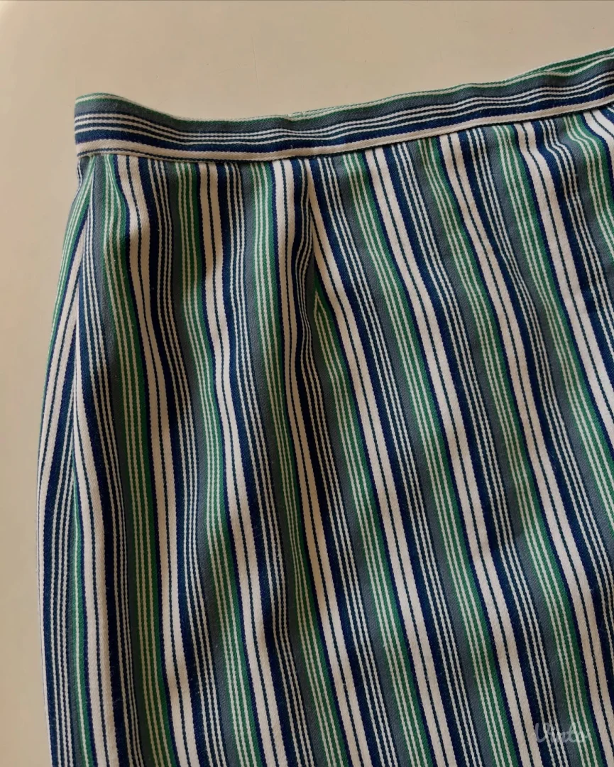 Klasična suknja sa visokim strukom