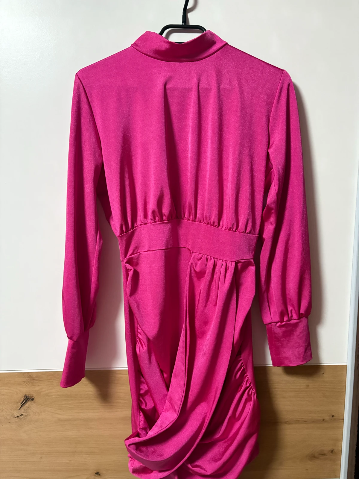 Roze haljinica