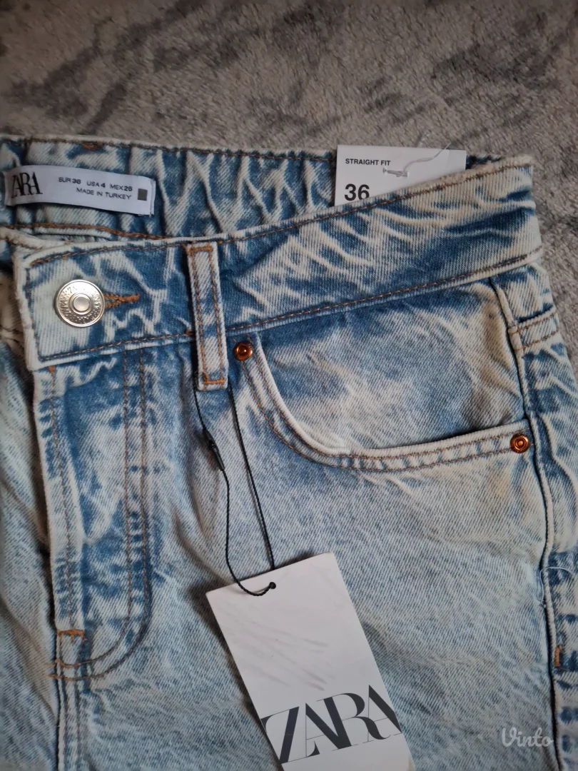 Zara straight fit farmerke sa etiketom