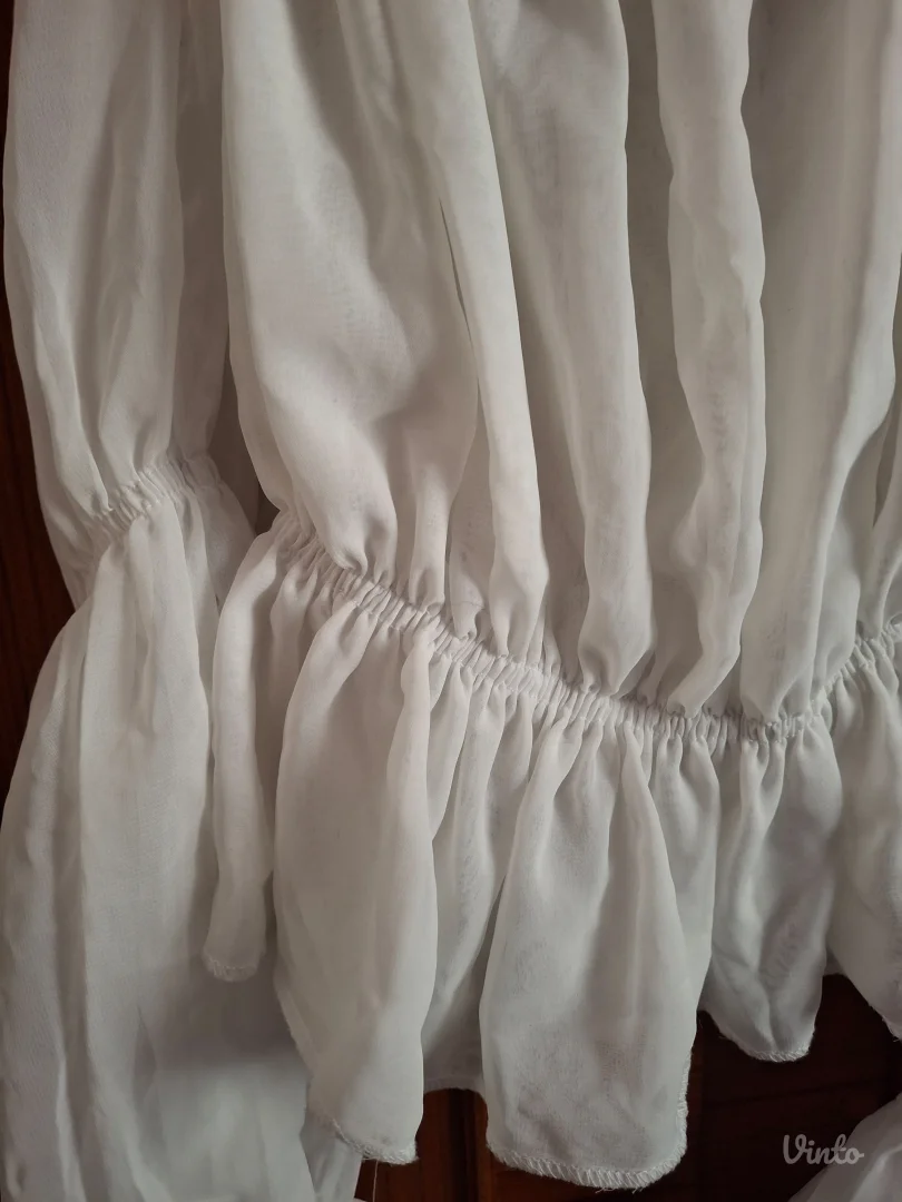 Bela elegantna majica