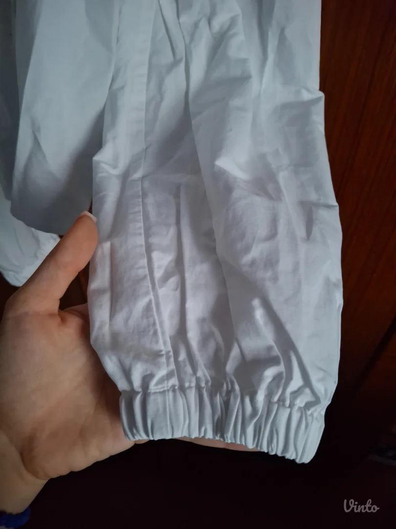 Bershka majica sa rukavima