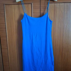 Zara plava haljina