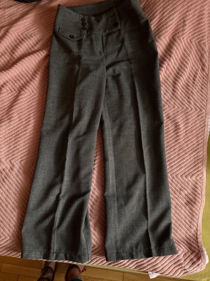 Pantalone na ivicu (S/XS)