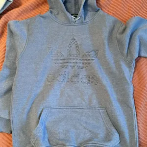 Adidas plavi duks (S)