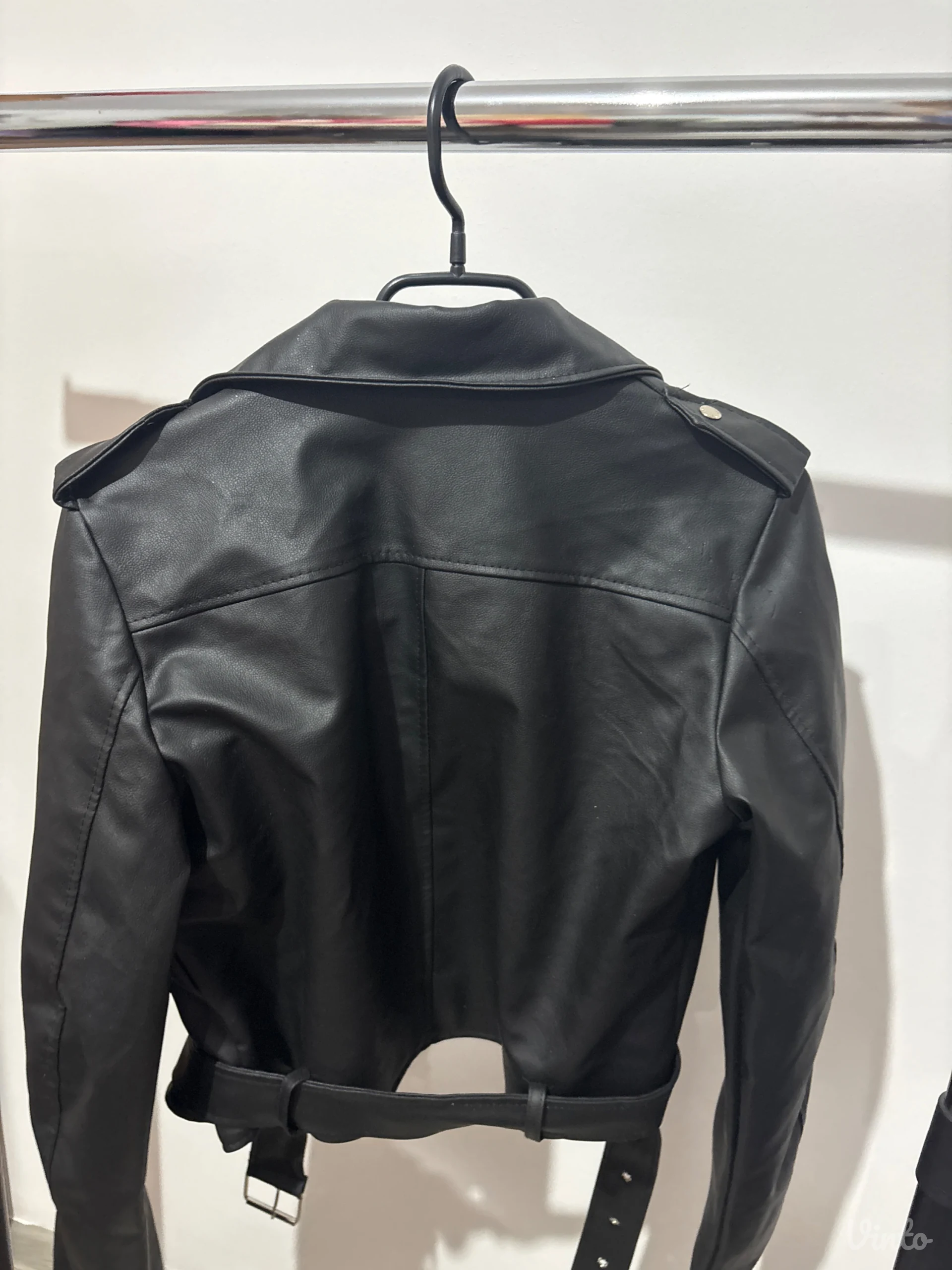 Ženska crna biker jakna