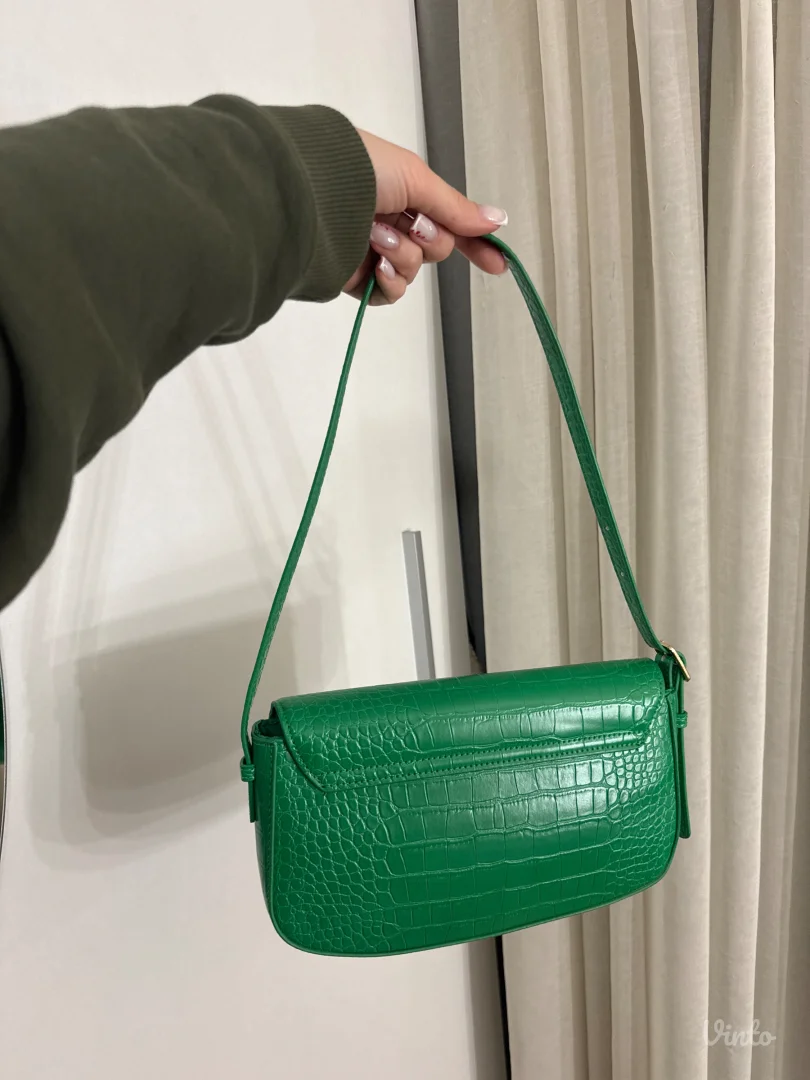 Zelena torbica na rame