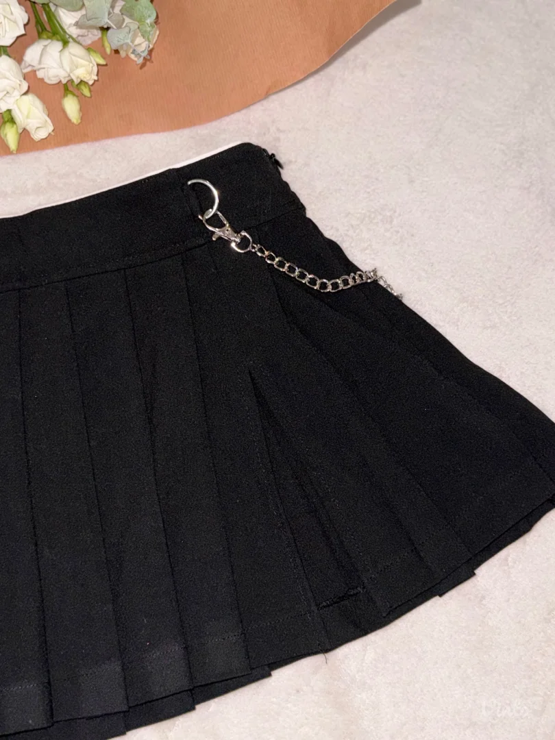 BERSHKA mini suknja 🖤