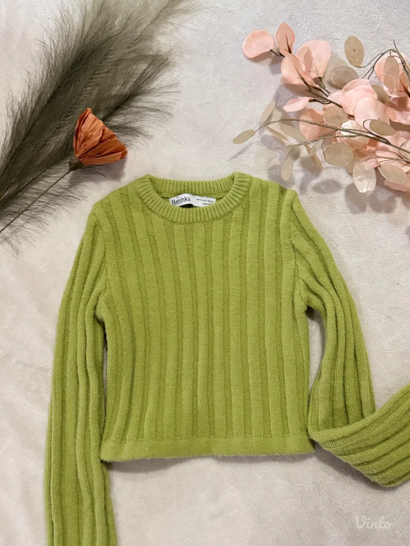 BERSHKA zeleni crop džemper 💚