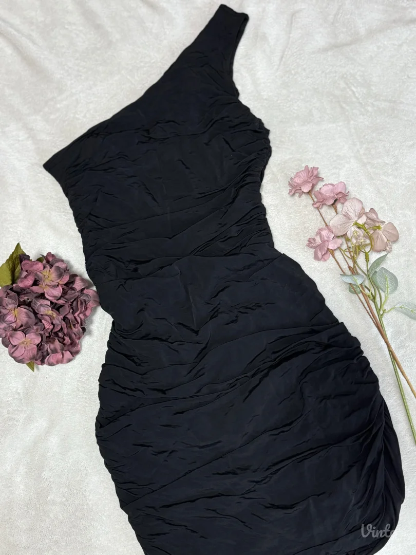 H&M crna haljina od viskoze 🖤