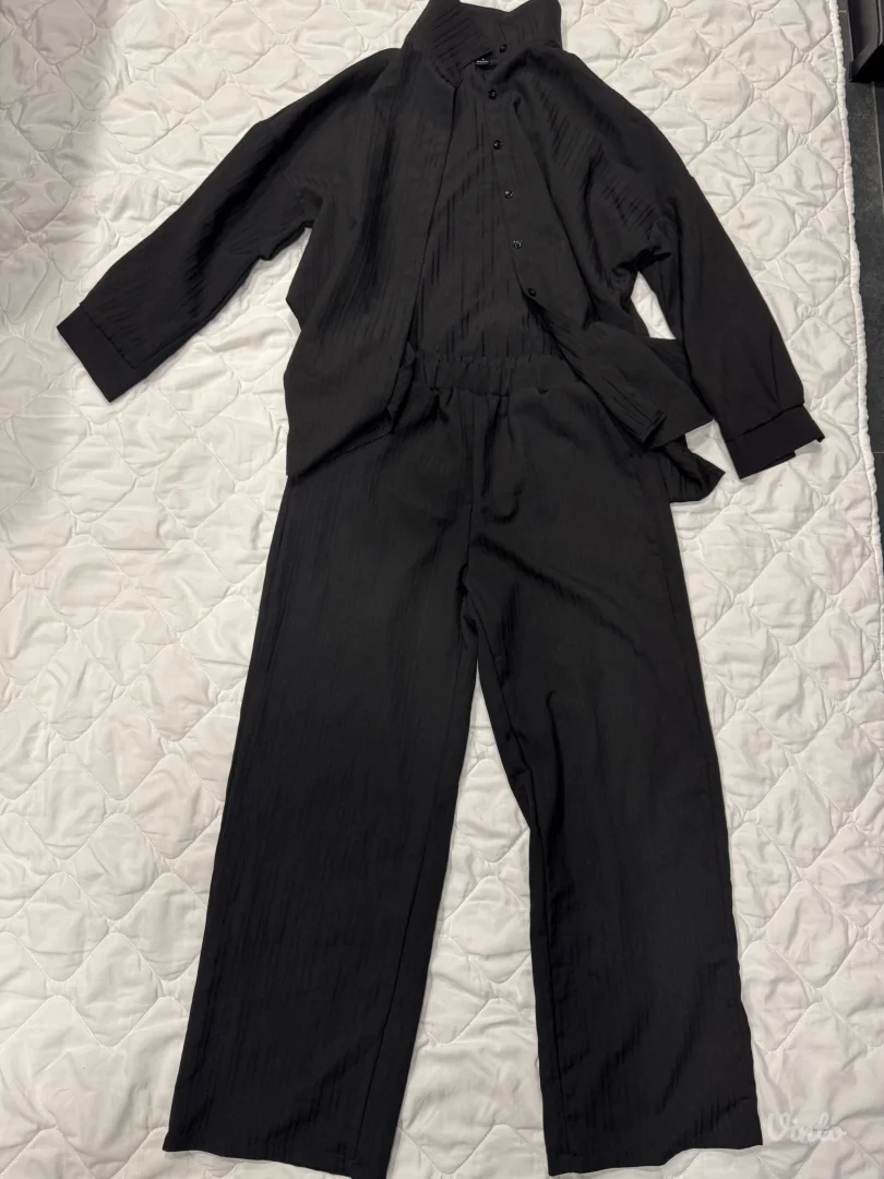 Komplet košulja i pantalone – NOVO, nenošeno