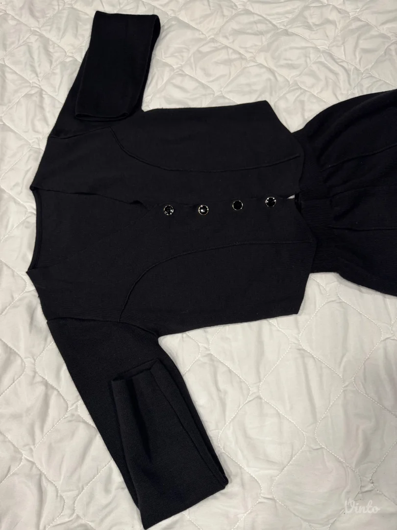 Elegantan komplet od trikotaže – NOVO, nenošeno