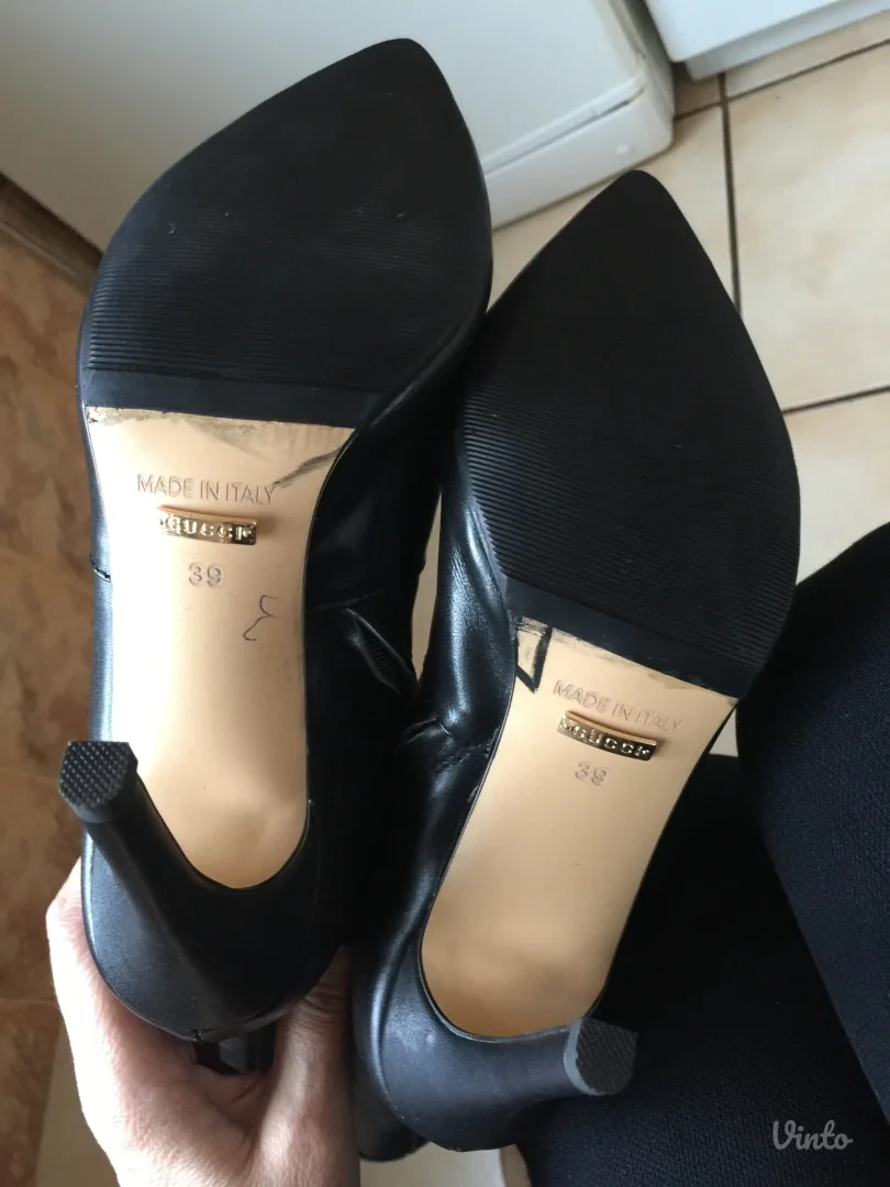 GUCCI čizme 39 PRIRODNA KOŽA , NOVE