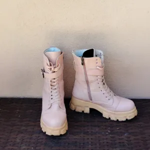 Bebi roze čizme veličina 40