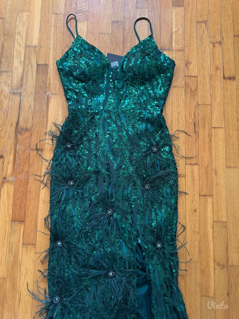 Svecana dugacka haljina sa prorezom