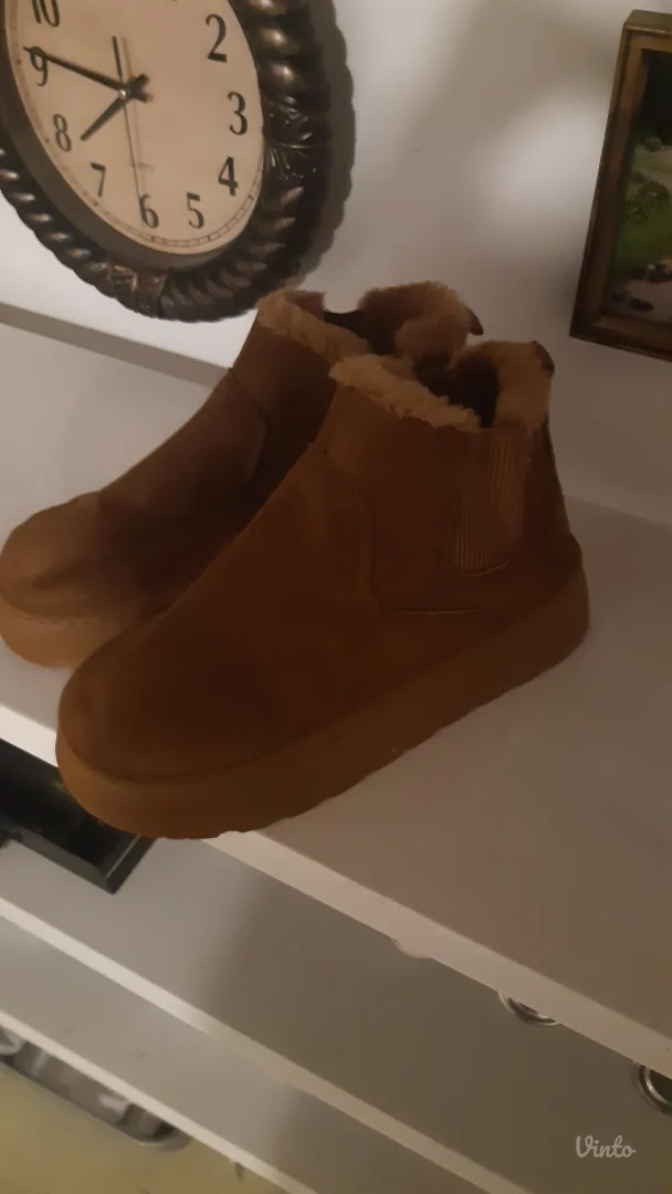 Ženske čizme sa krznom