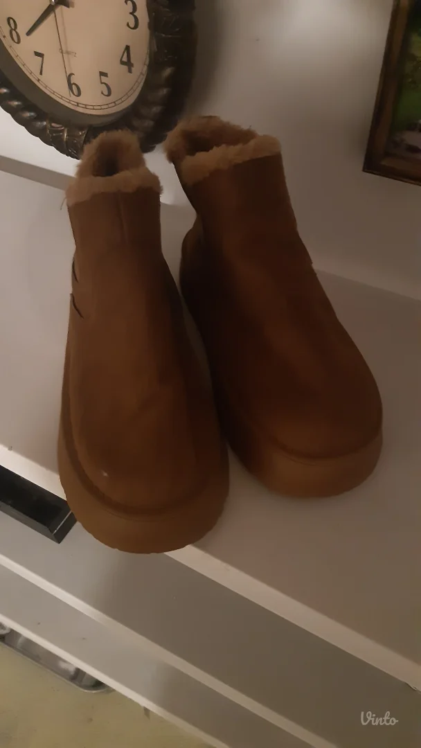 Ženske čizme sa krznom