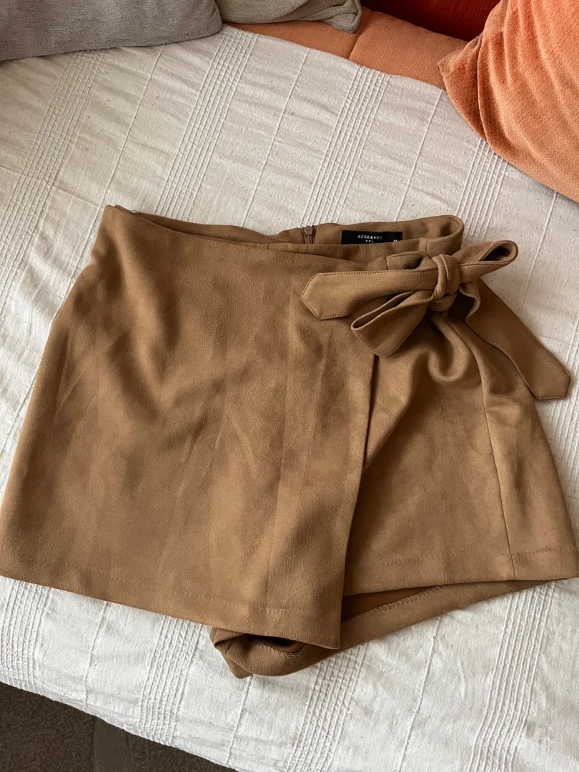 Reserved suknja-šorts (skort)