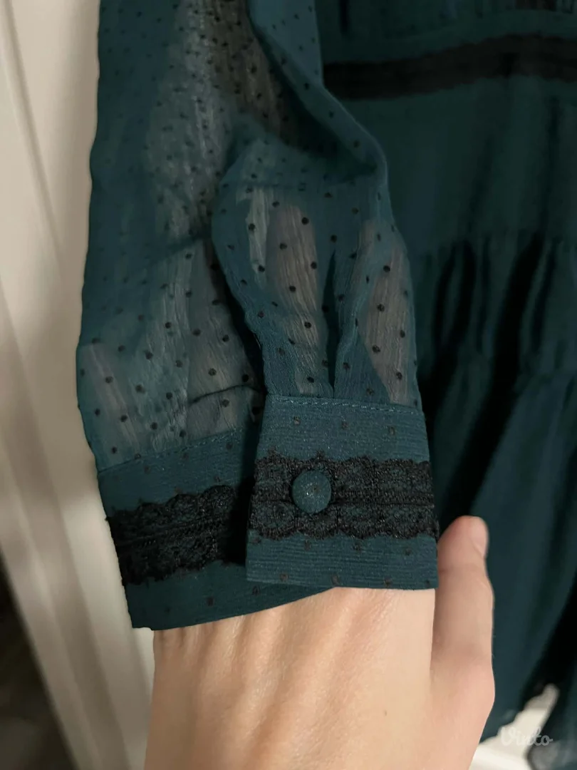 Reserved kratka zelena haljina