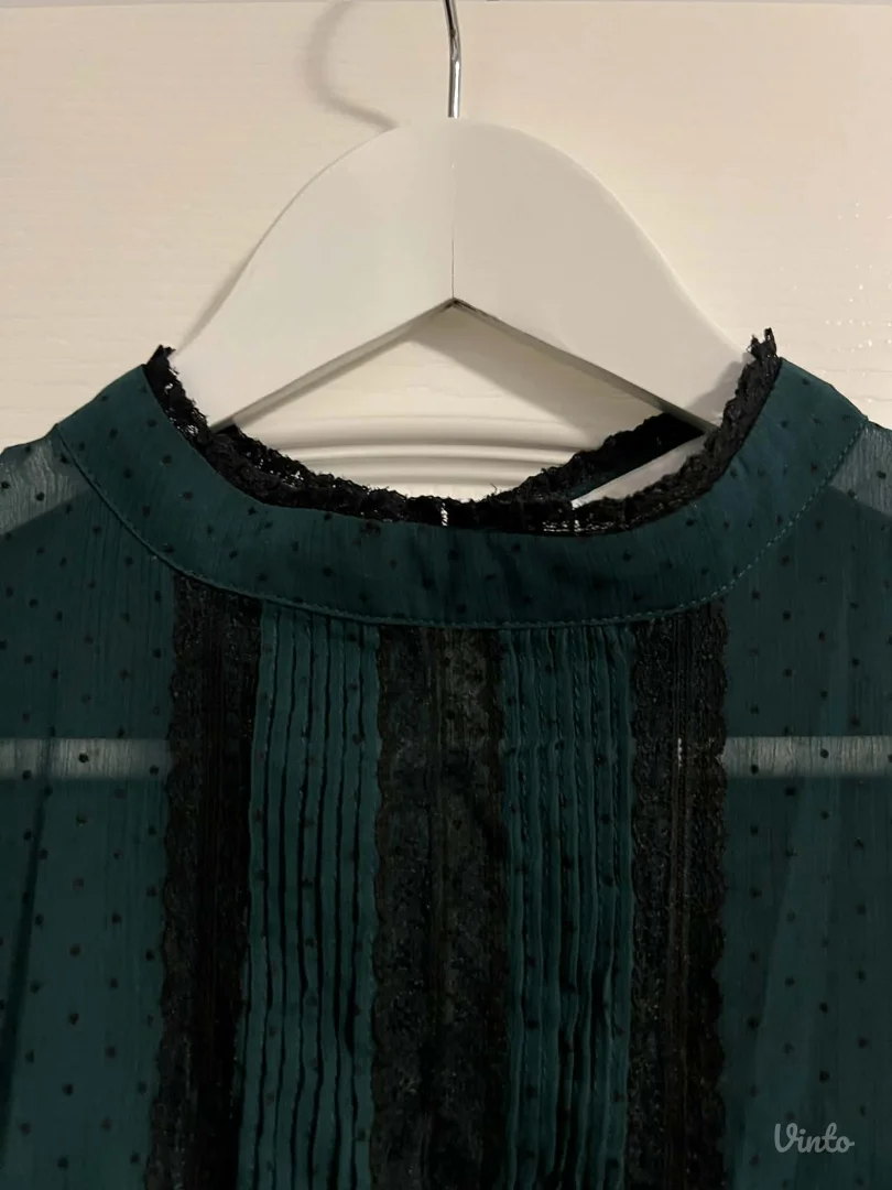 Reserved kratka zelena haljina