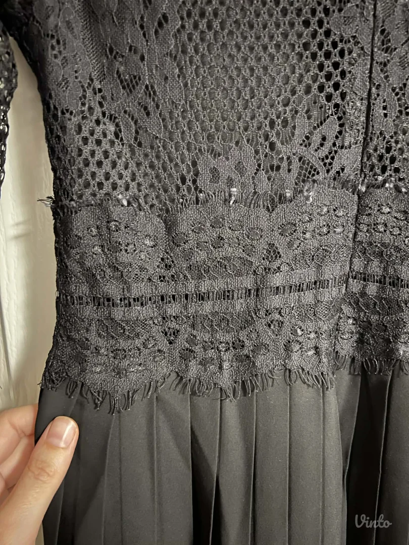 Zara midi crna haljina sa cipkom