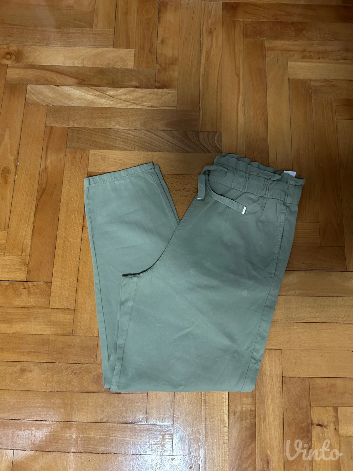 Zara zelene pantalone