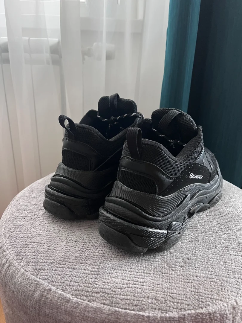 Balenciaga Triple S - 40
